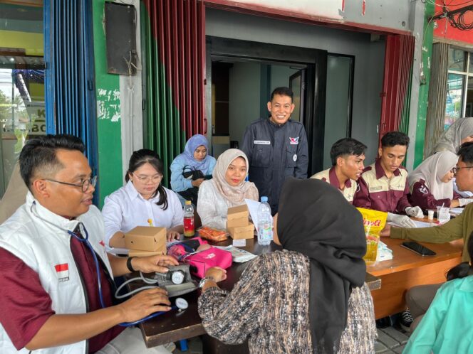 
 Peringati HUT ke-11, Perindo Lombok Barat Gelar Bakti Sosial Pemeriksaan Kesehatan Gratis