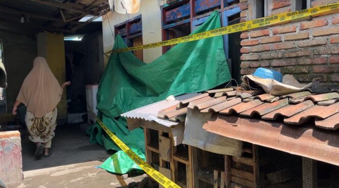 
 * Geger Warga Kuripan Lombok Baret l Gantung Diri Kamarnya *