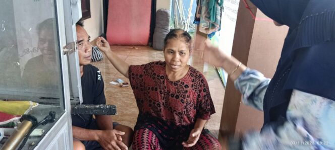 
 Komunitas Menara Cahaya Sambangi Empat Pasien di Wilayah Mataram.