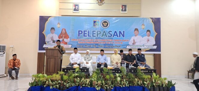 
 Pemkab Lobar Lepas 66 Jamaah Haji Kloter Terakhir Embarkasi Lombok