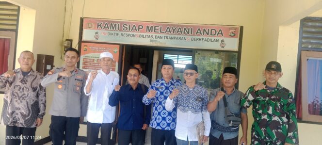 
 Clear, Camat Kuripan Pastikan Administrasi Tapal Batas Dua Desa Segera di Usulkan ke Bupati